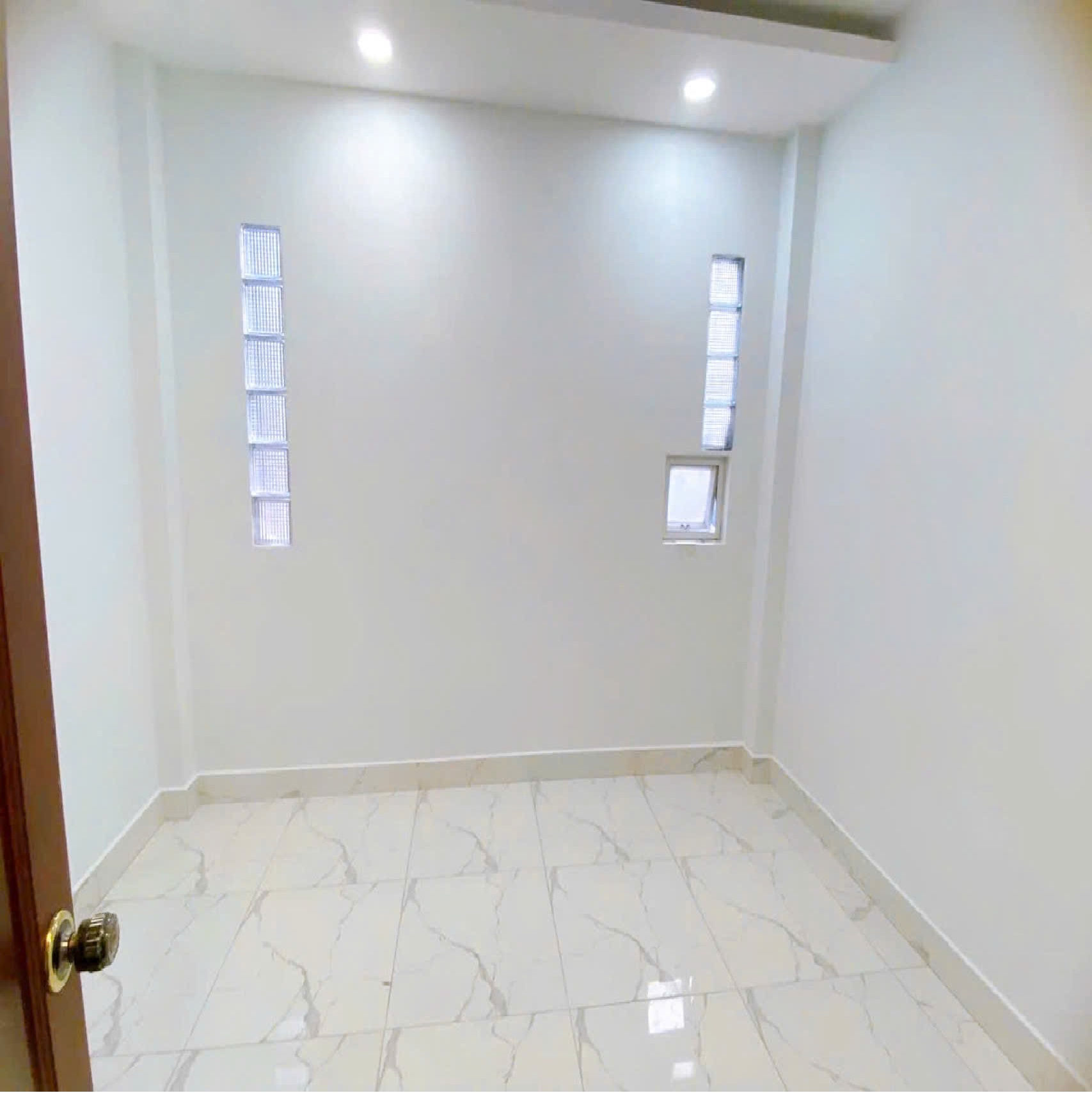 Bán nhà 4 Tầng hẻm Cách Mạng Tháng Tám, QUẬN 10, DT 3.3 x 12.7 m, Giá 8 tỷ - Ảnh 4